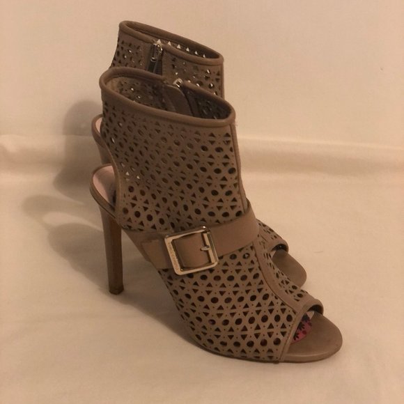 Unique Vince Camuto Bootie Heels - Picture 3 of 7